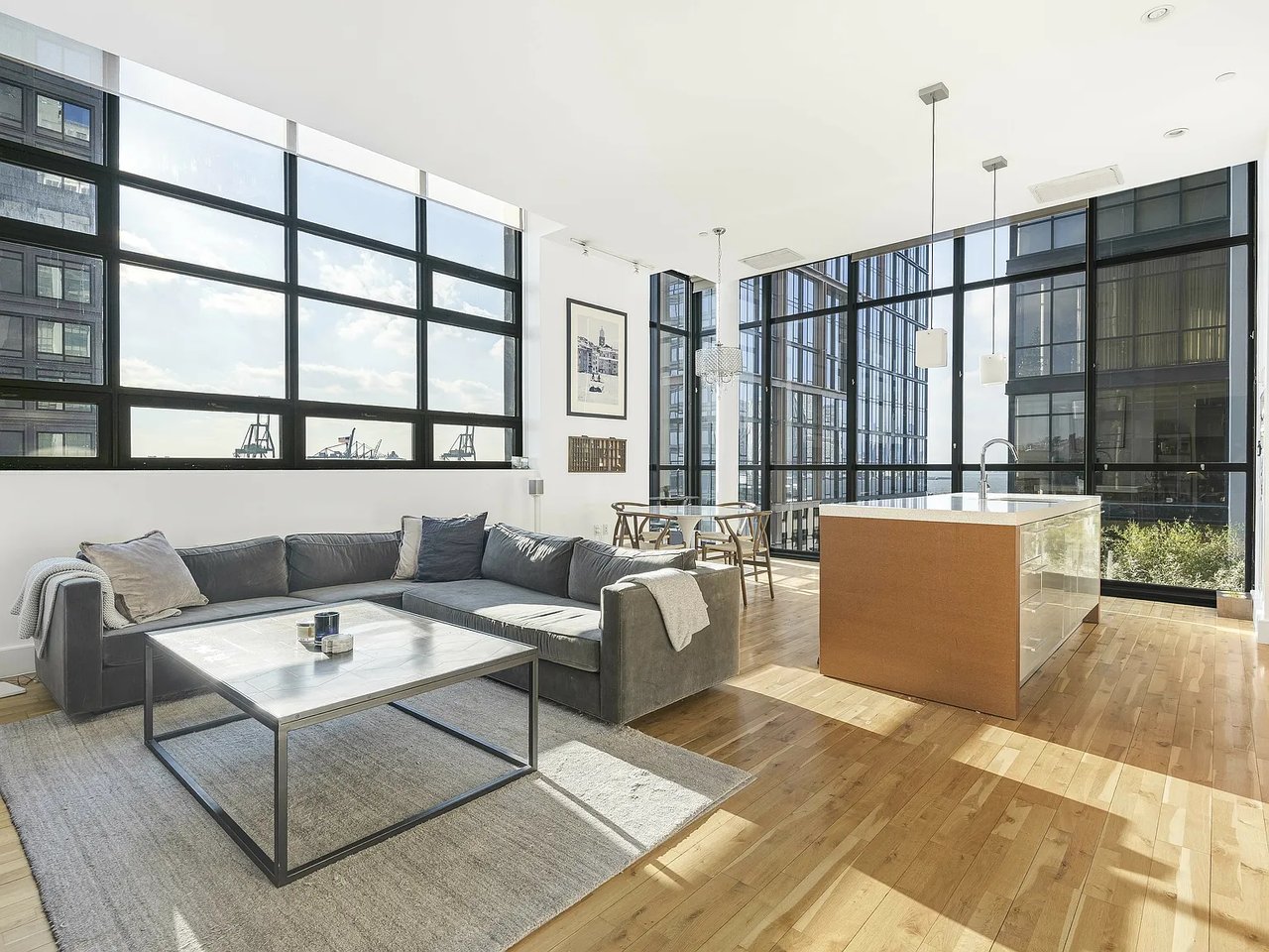 360 Furman St APT 404