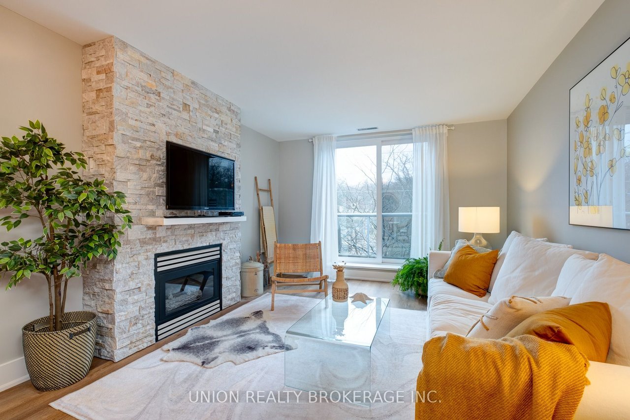 2365 Queen St E, Ste 402