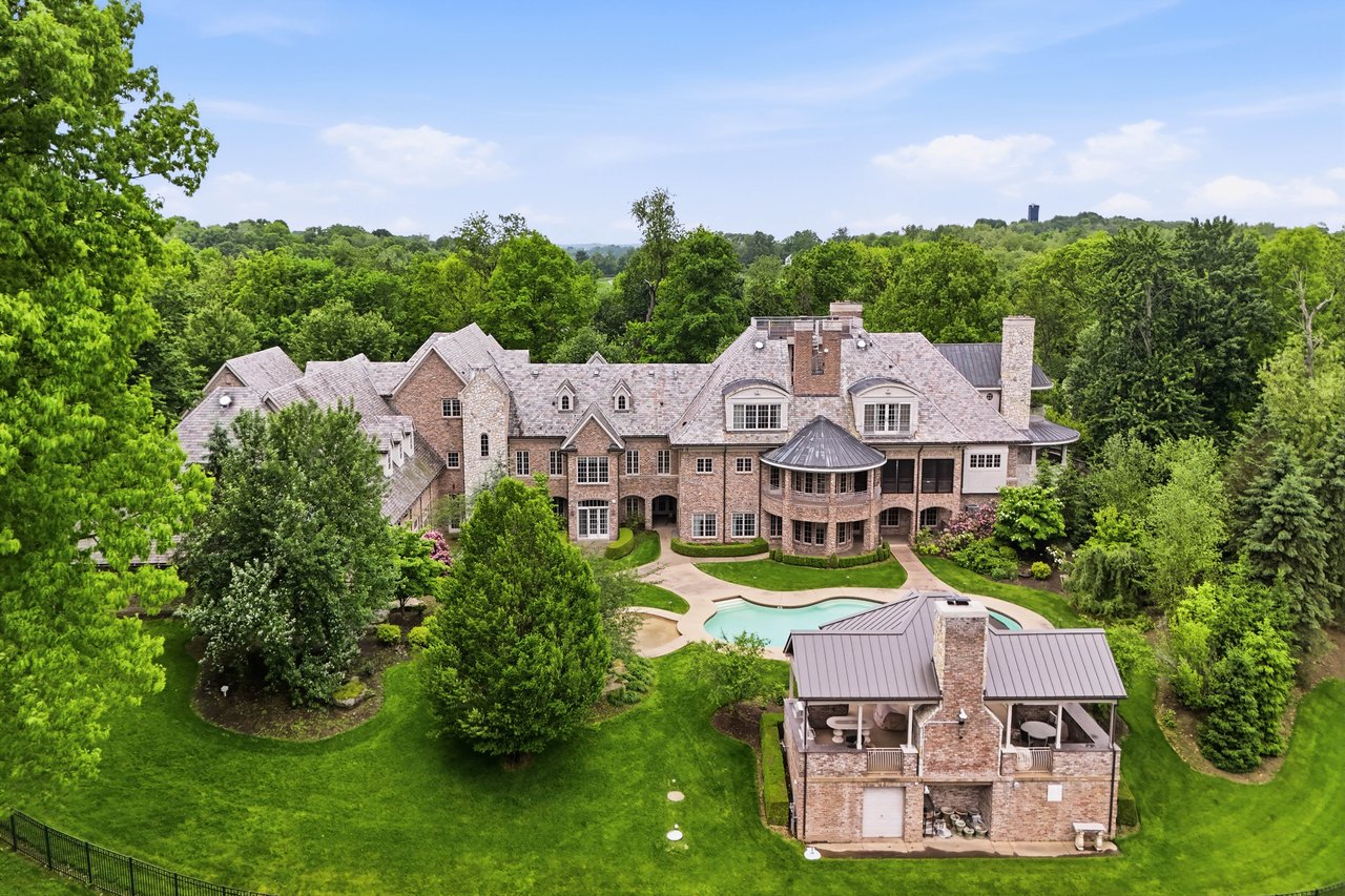 Back of 141 Beech Ridge