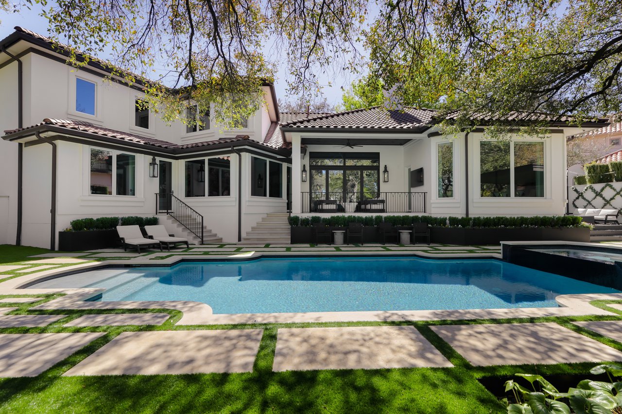 3013 Sparkling Brook Lane