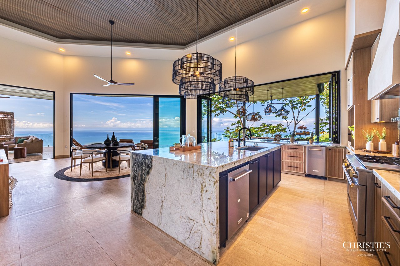 Luxury Estate in Escaleras- incredible ocean views 5.5 Acres