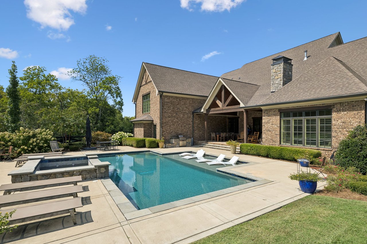 1211 Round Grove Ct