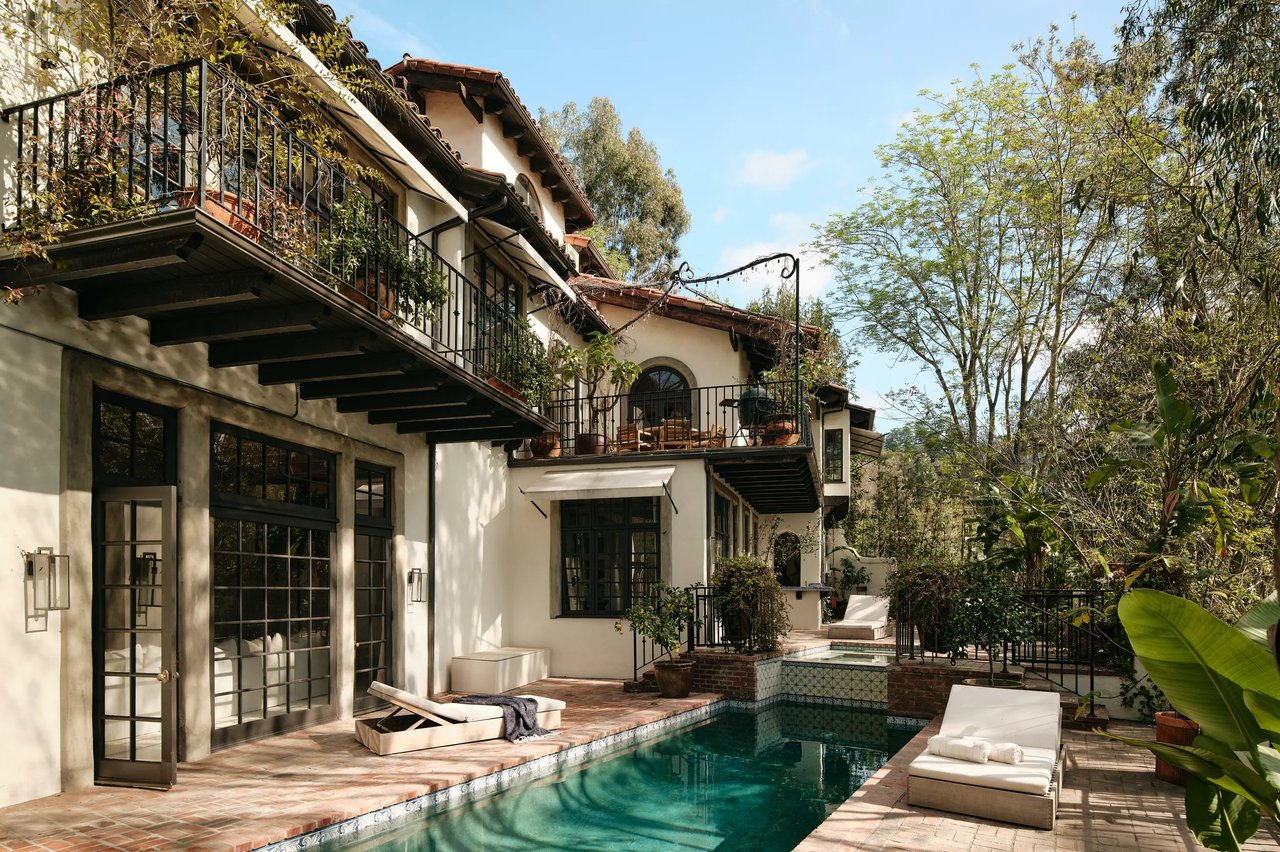 2729 Nichols Canyon Rd