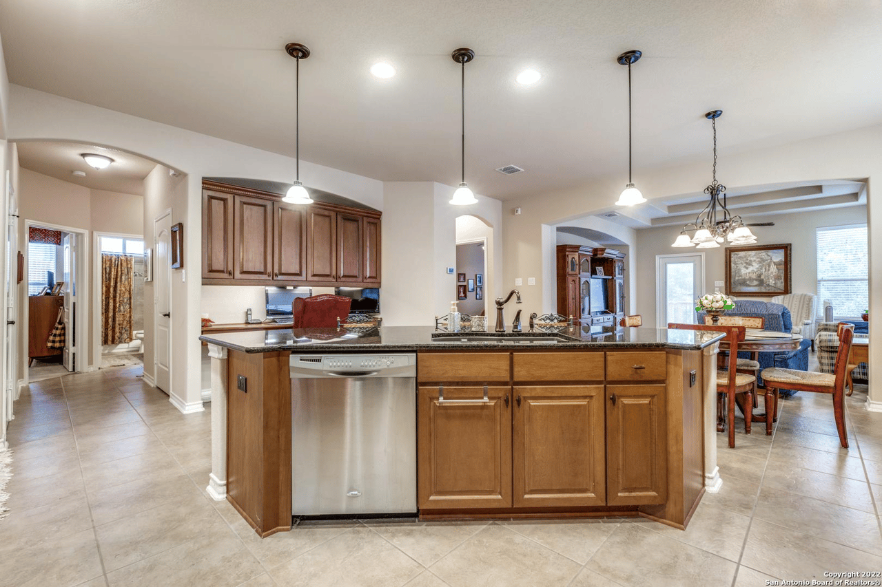 23322 Woodlawn Ridge