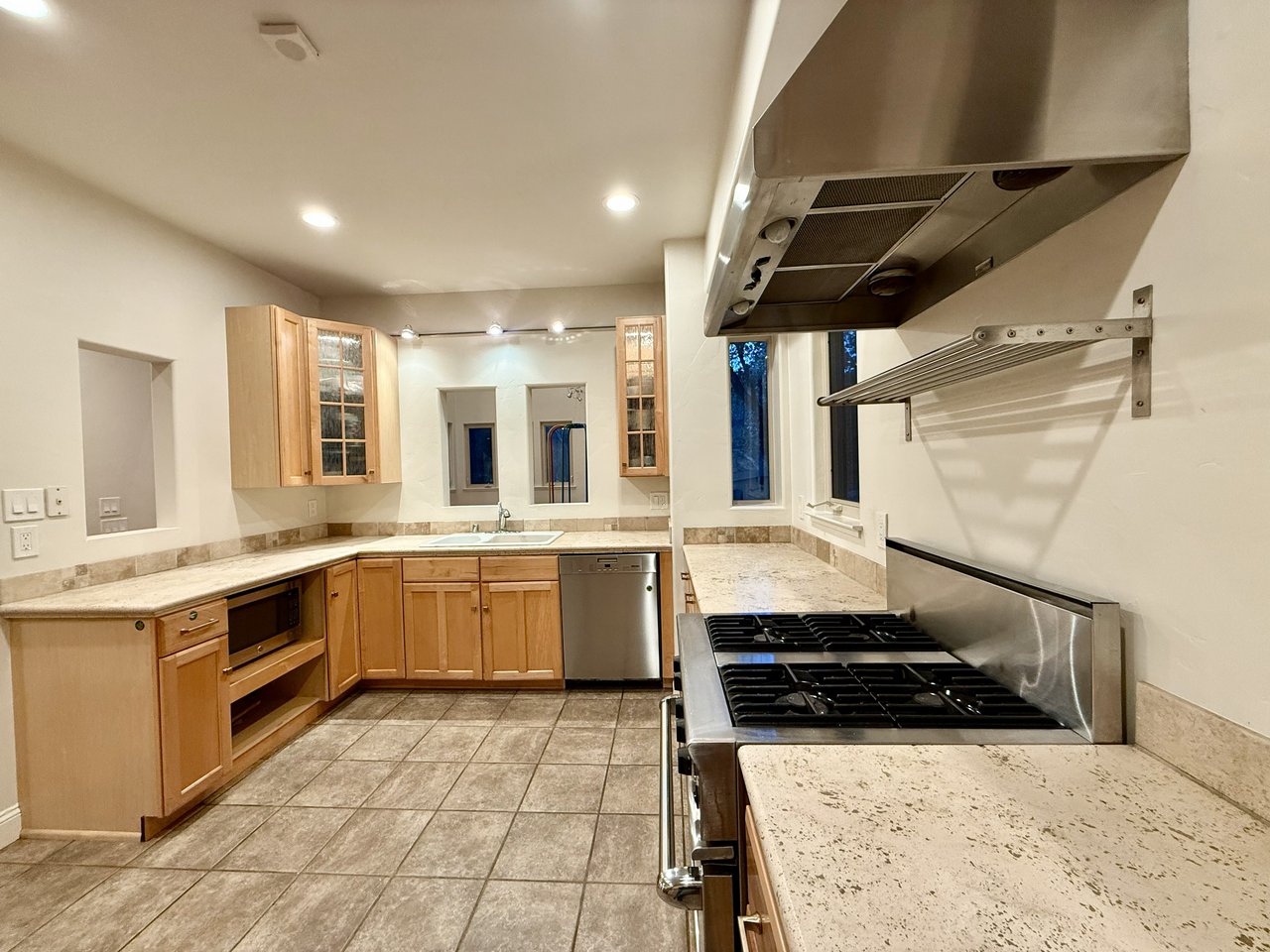 4400 Saint Andrews Rd, Oakland, CA-94605