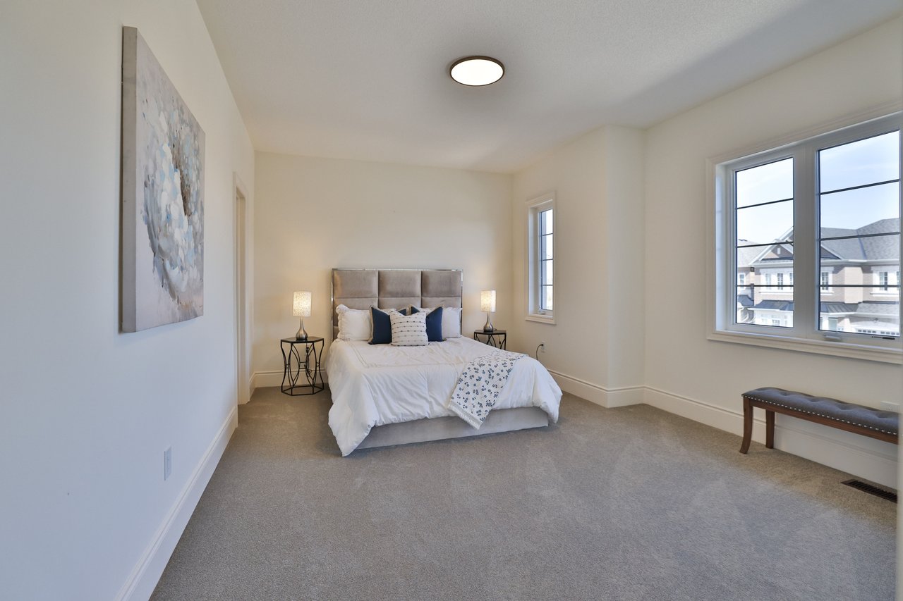 37 North Park Boulevard, Oakville