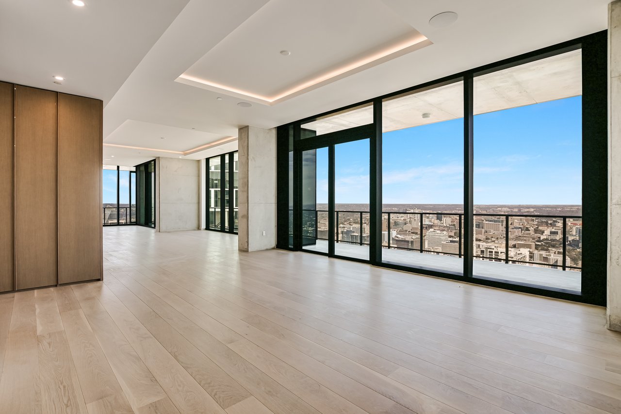 The Modern Sub-Penthouse #5402 North