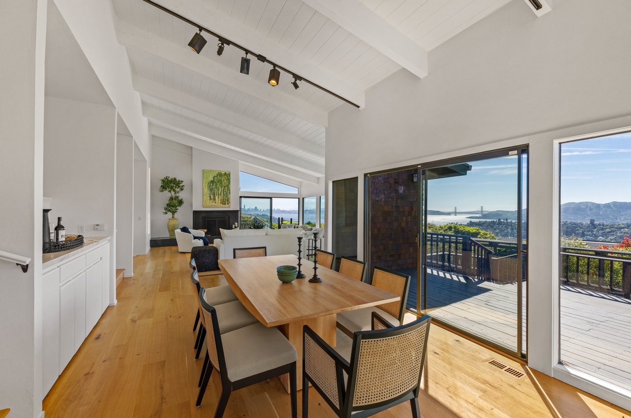 Sweeping Views of San Francisco and the Golden Gate Bridge