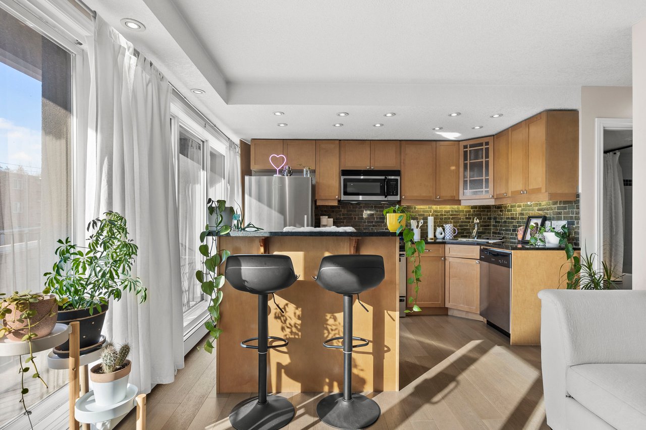 806 9A Street NW Unit: 7