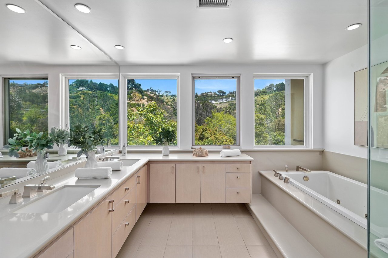 9580 Shirley Lane