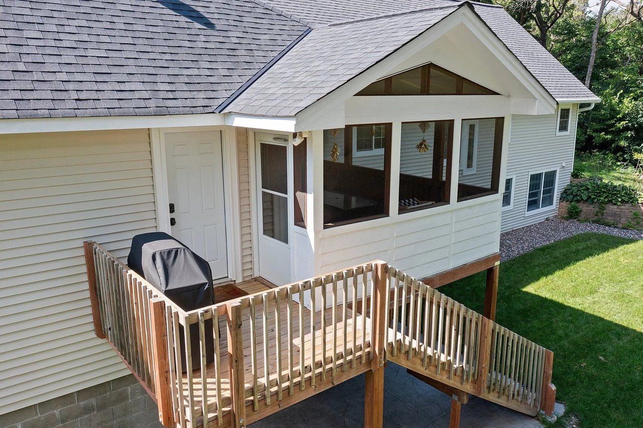 Updated Rambler in the Heart of Minnetonka
