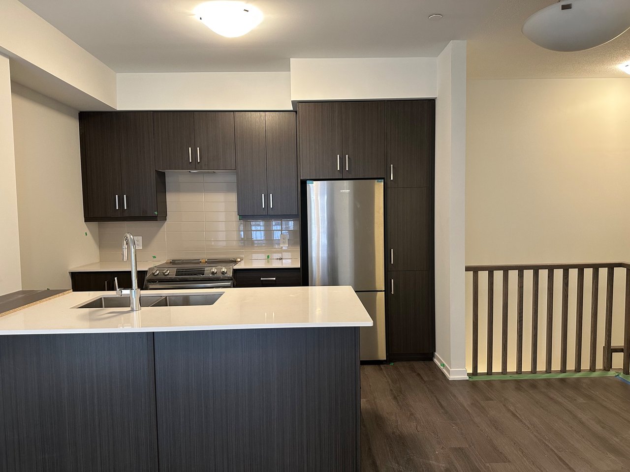 #21 - 11 Honeycrisp Crescent Unit: 21
