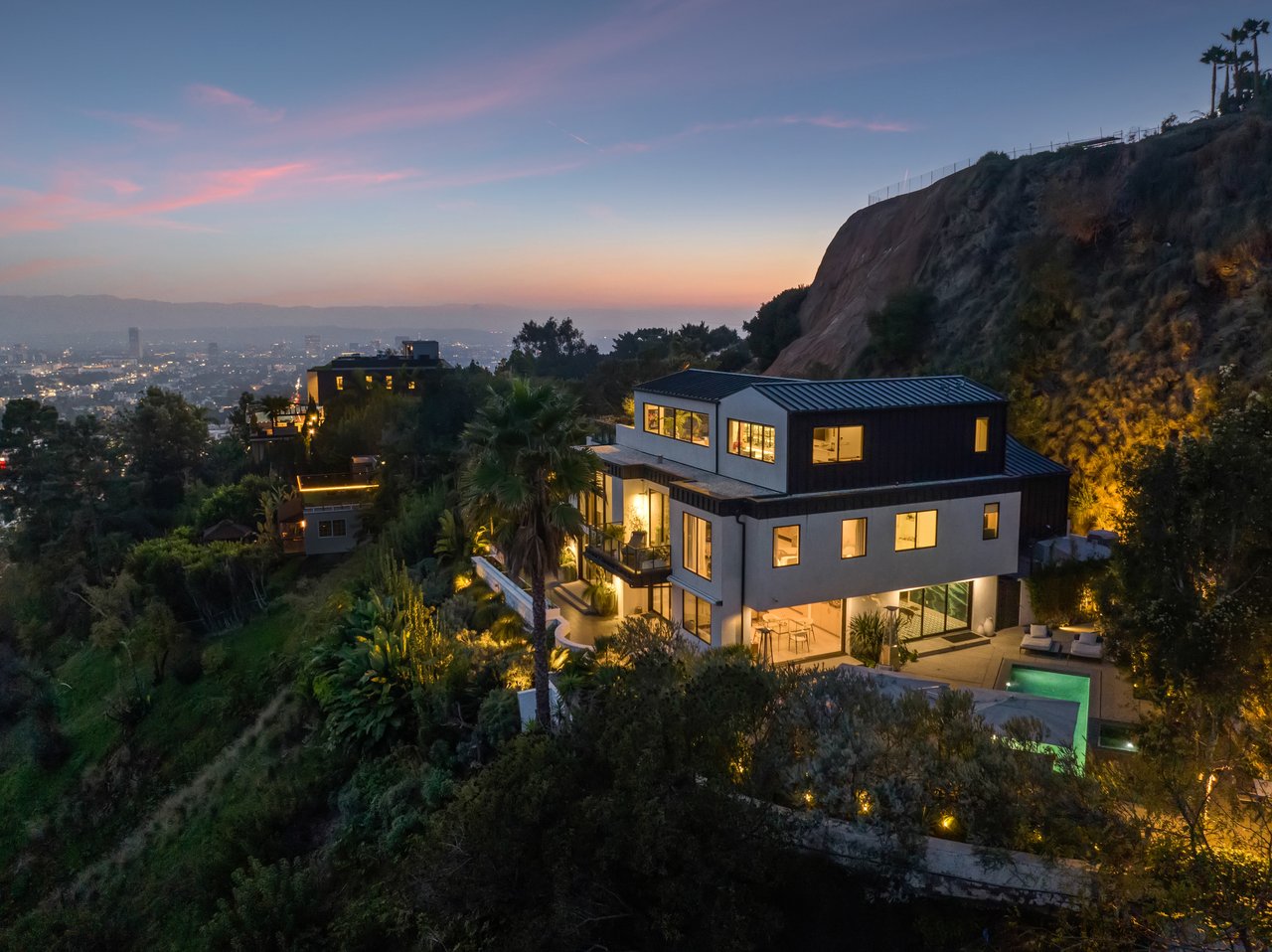 8080 Laurel View Dr, Los Angeles