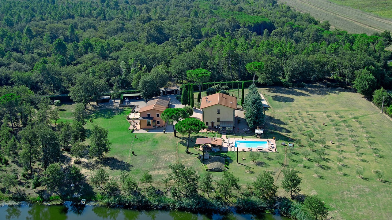 VILLA DI MEZZO