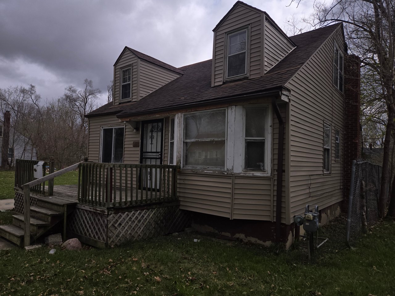 12020 Stout St