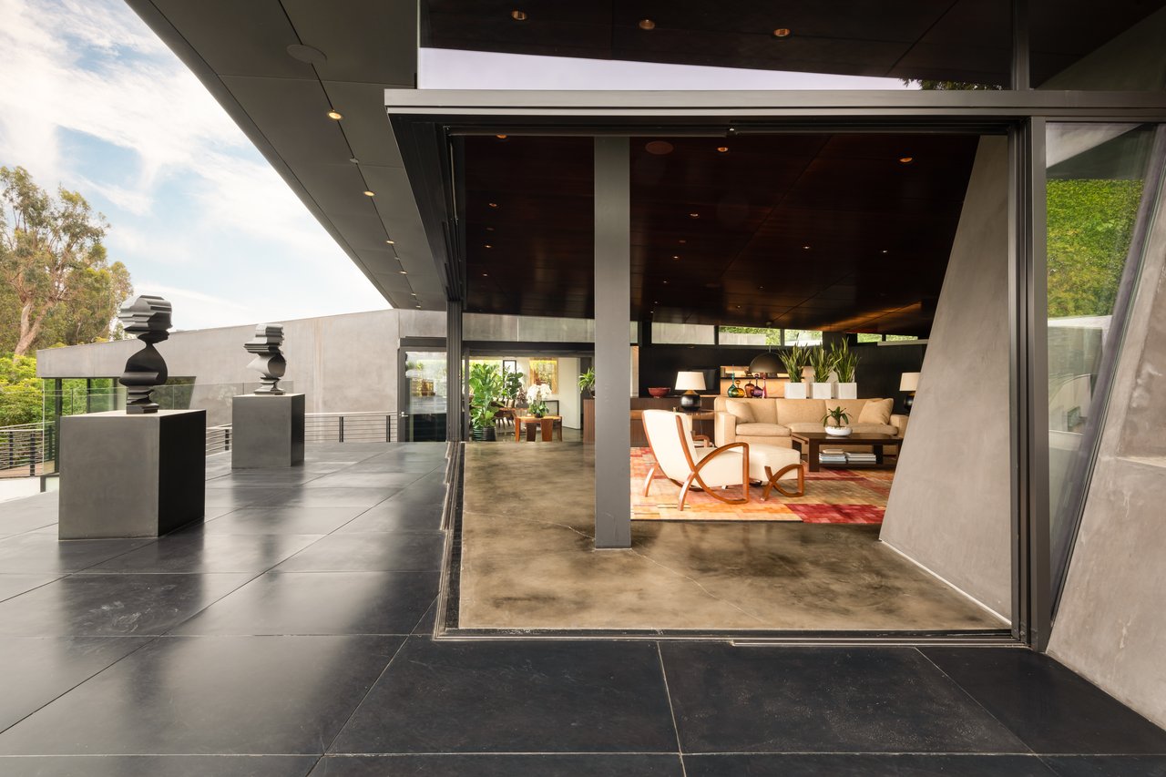 314 N Barrington Ave, Brentwood