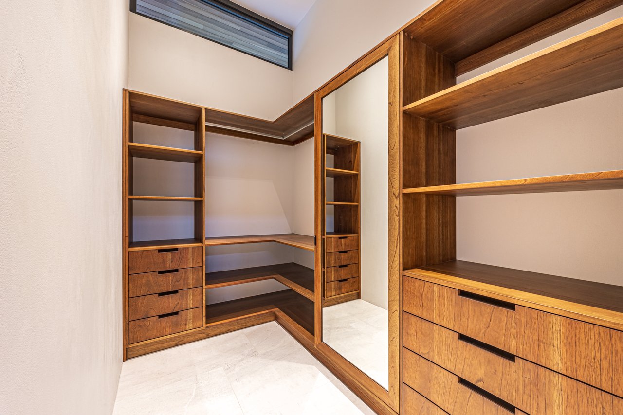 Casa Koules – Architectural 5-Bedroom Oceanview Estate in Prestigious Costa Verde Estates