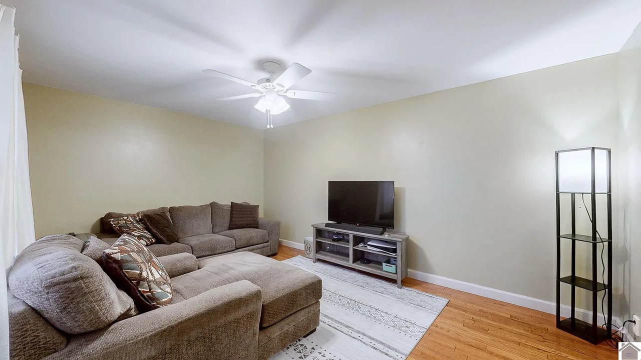 1509 Parklane Dr