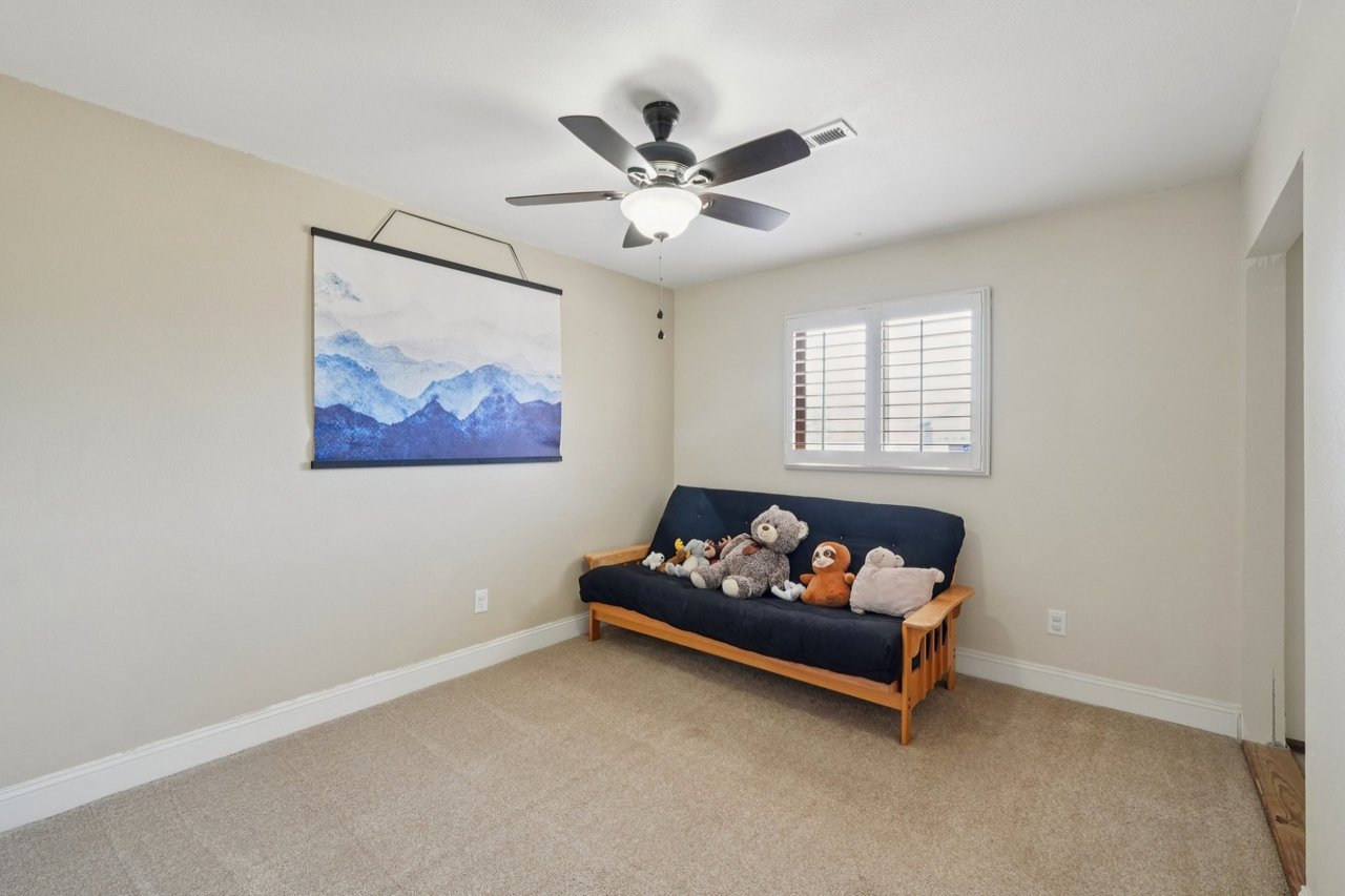 1003 W Camino Al Cielo Dr