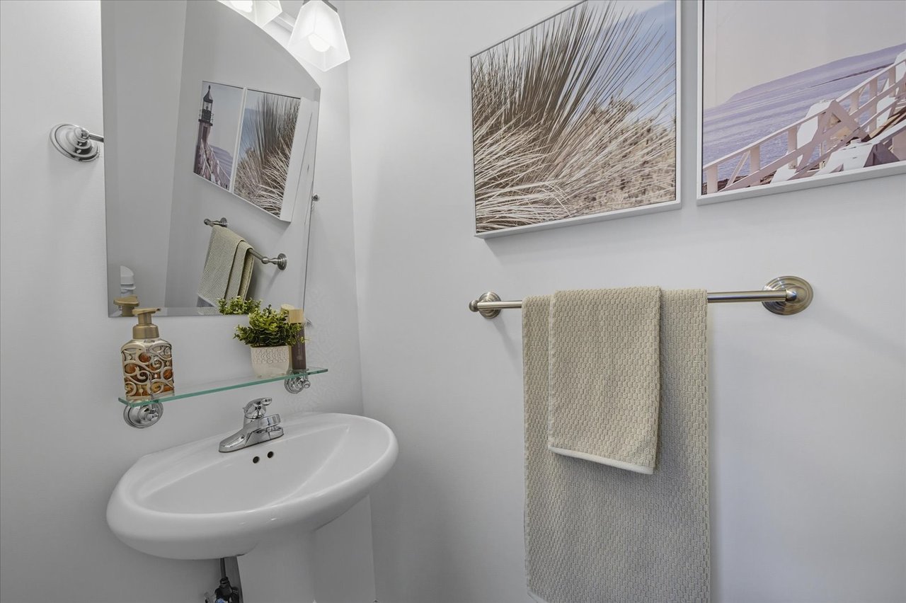 #23 - 20 Greensborough village Circ