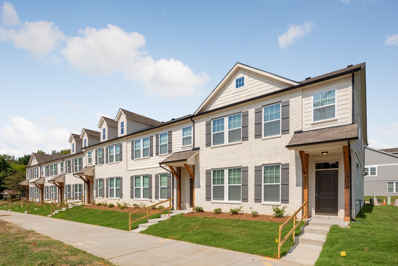 The Towns at 506 Main
