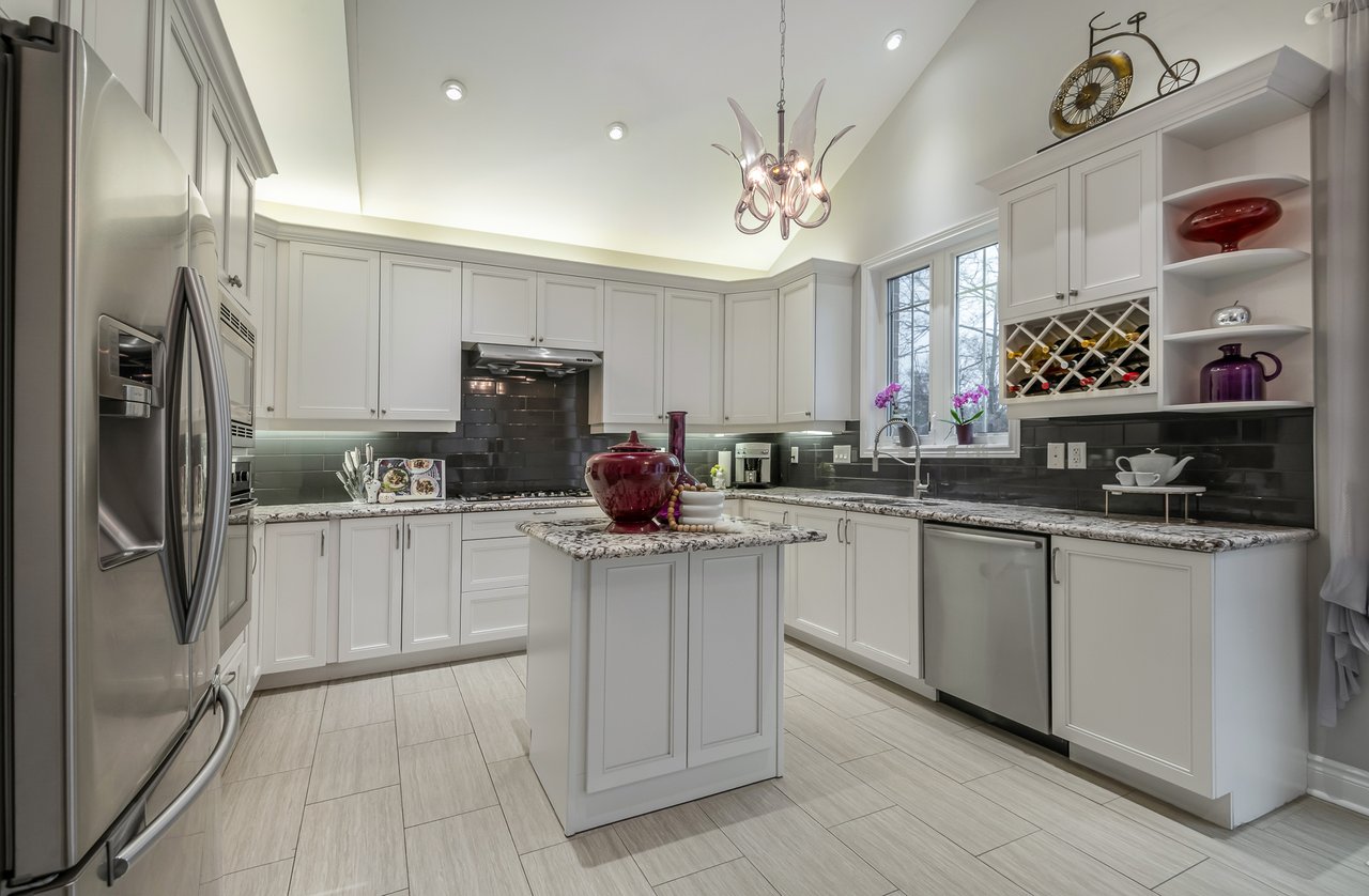 559 Valley Vista Dr