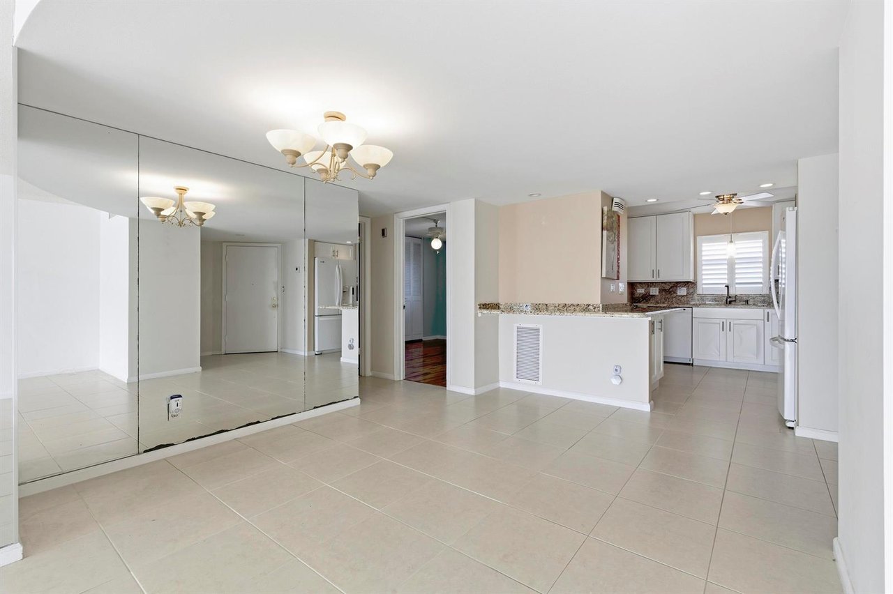 801 Lake Shore Drive #817