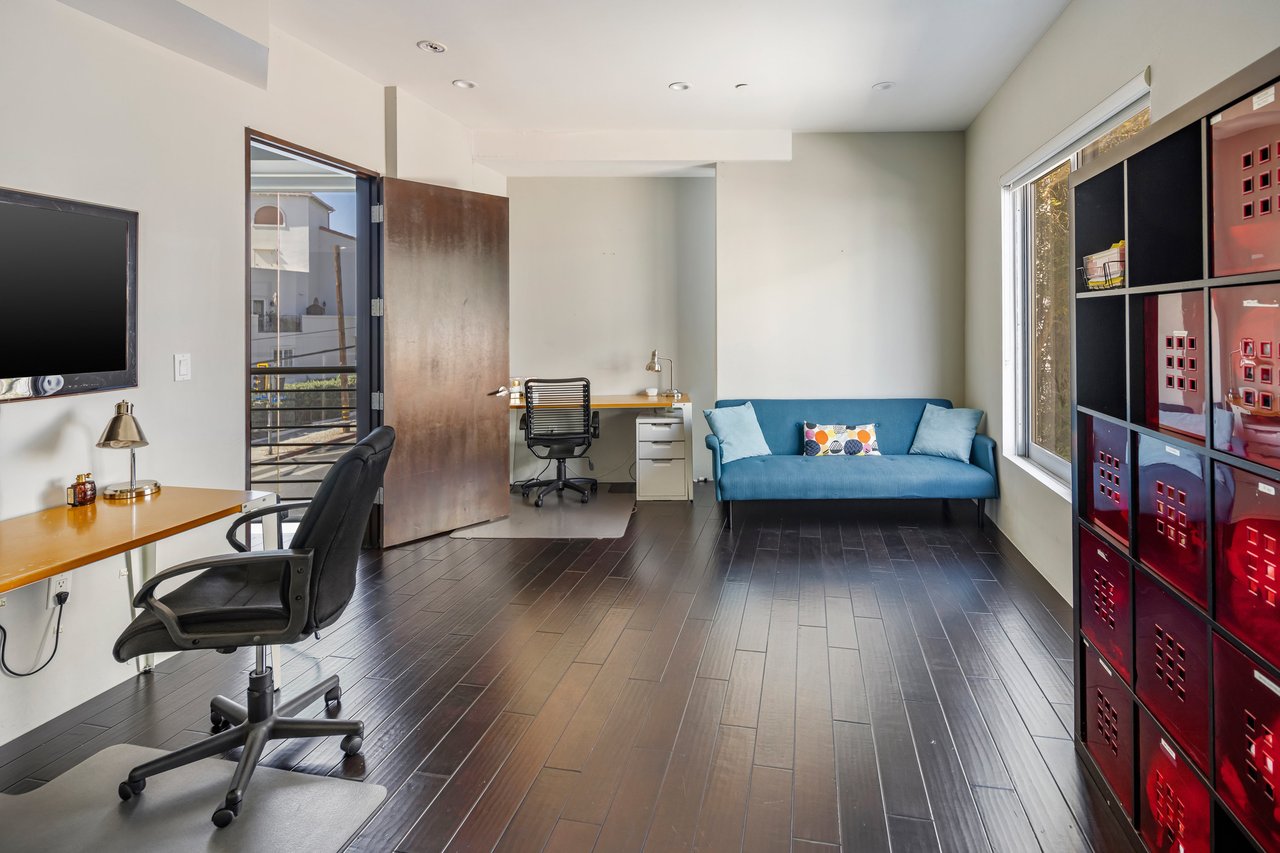 Architectural Modern Townhome