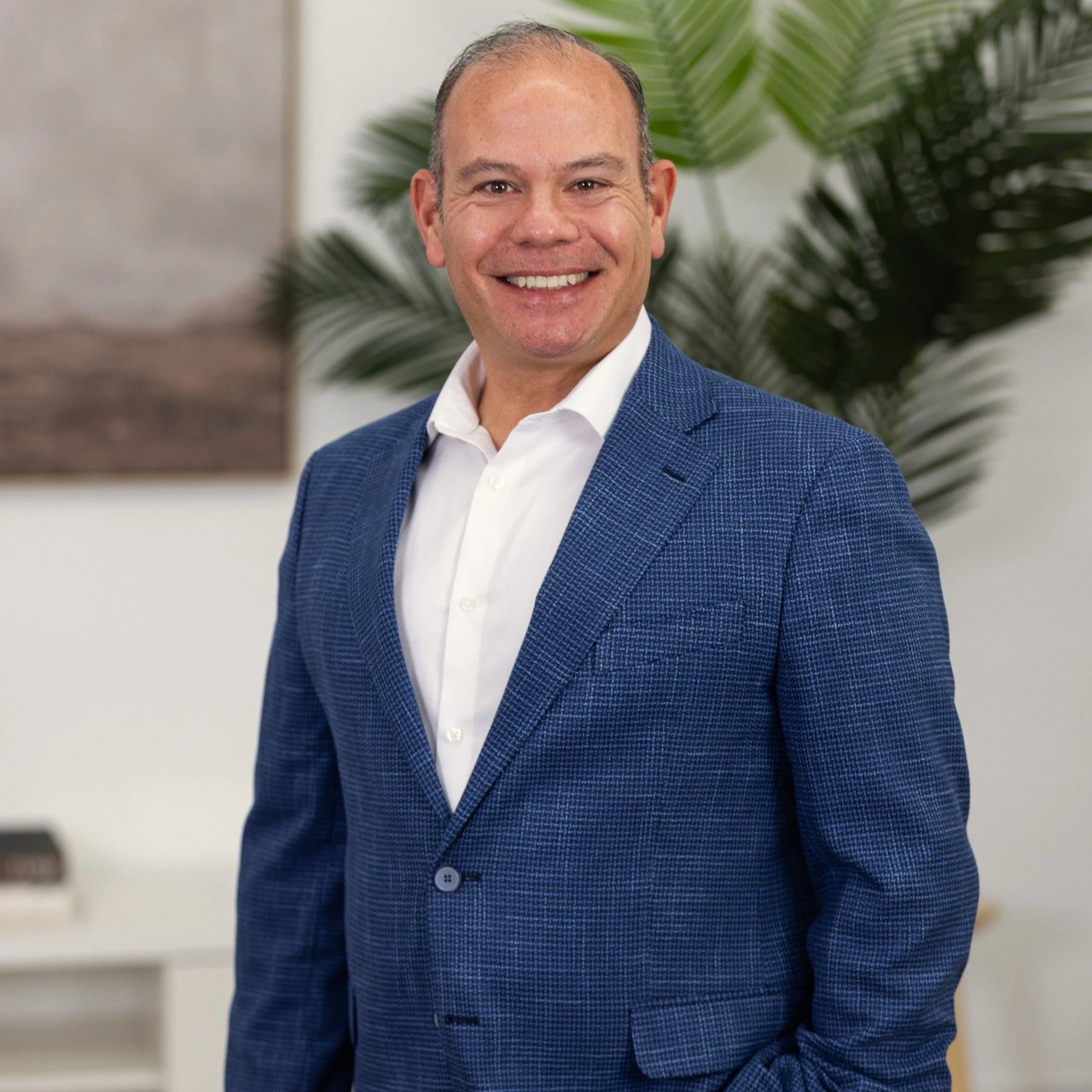 Clifton Cowin Bellevue, WA Real Estate Agent Headshot