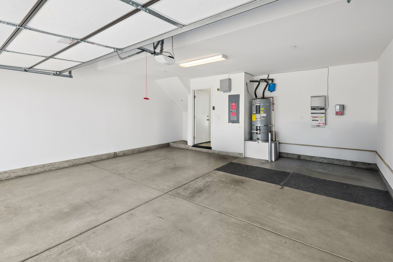 1846 Cliff Swallow Ln