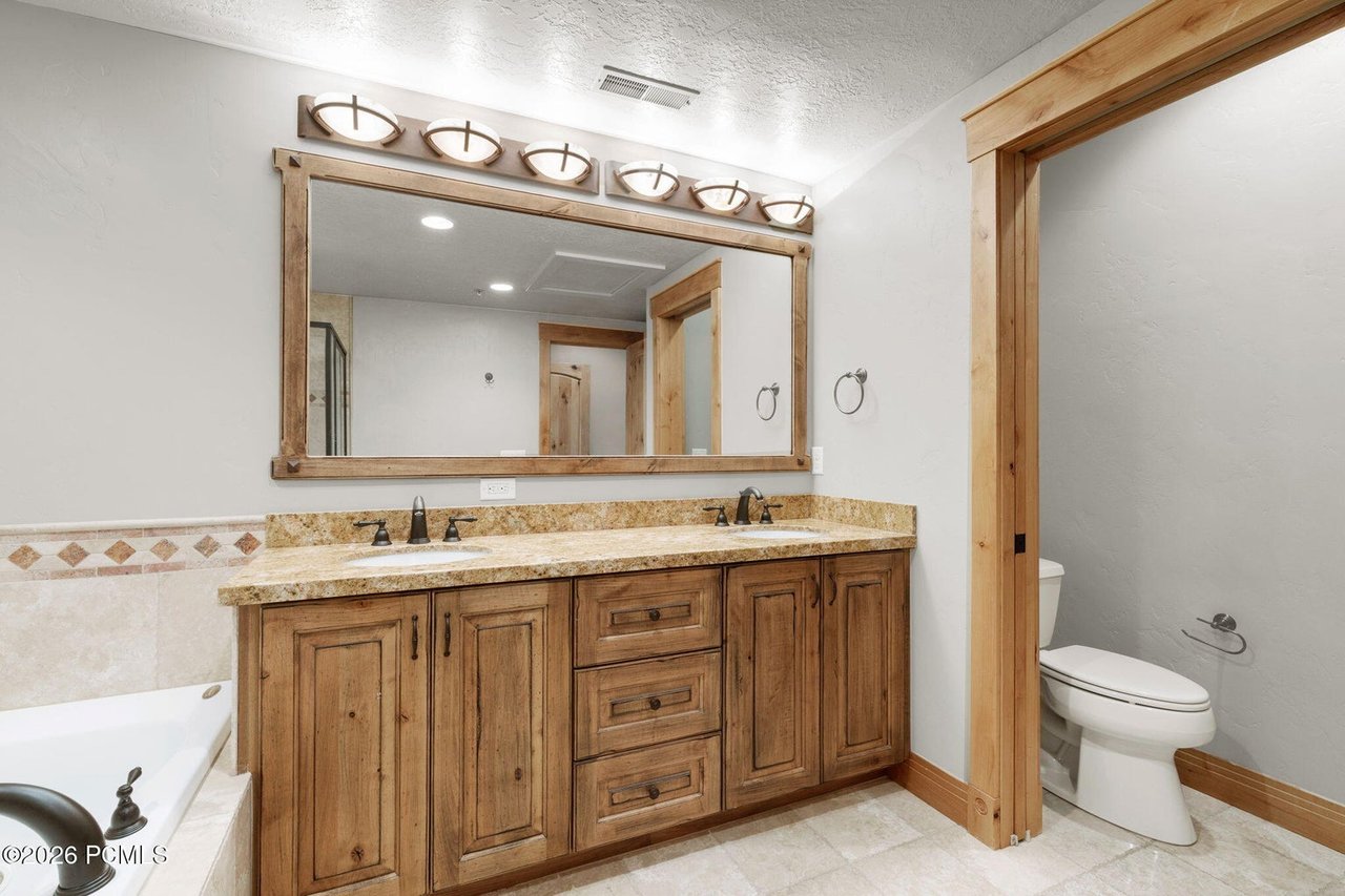 1215 Silver Oak Court 4
