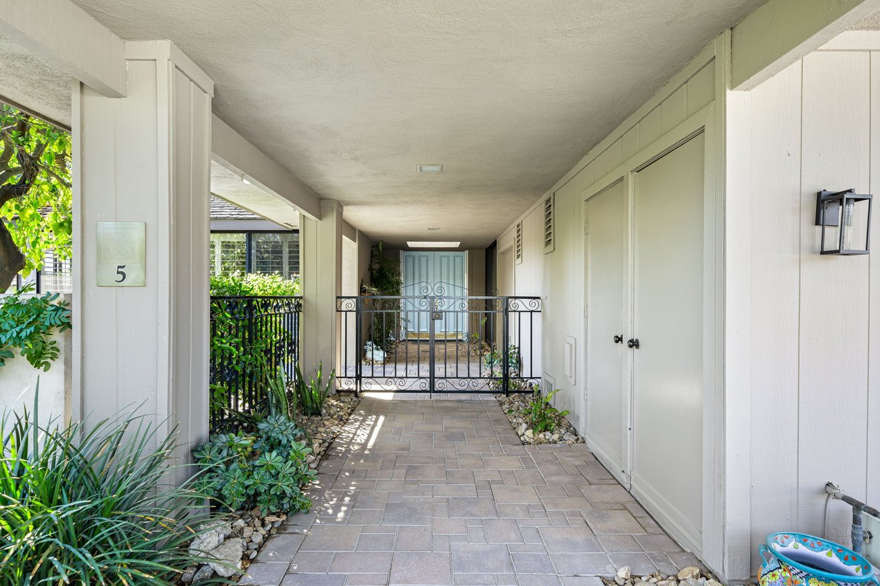 5 Seton Court