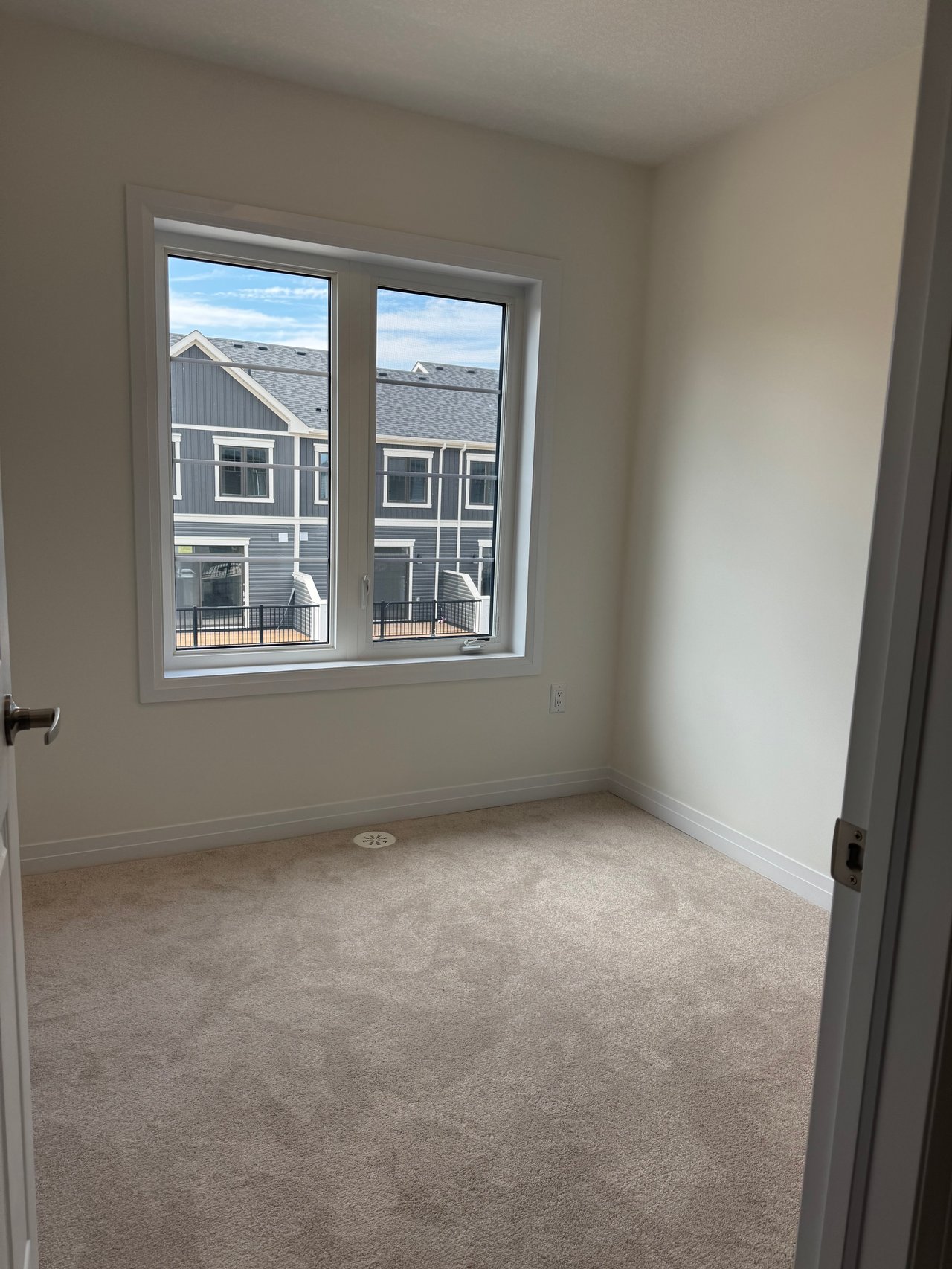 50 Lilac Lane N