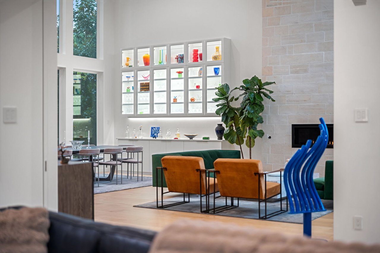 423 W Colorado Boulevard