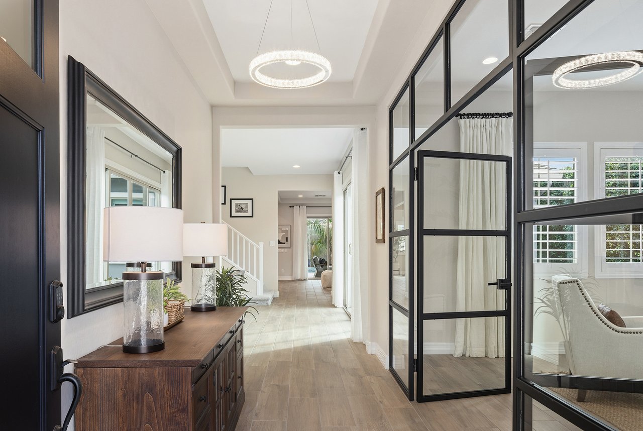 3743 E ARABIAN Drive