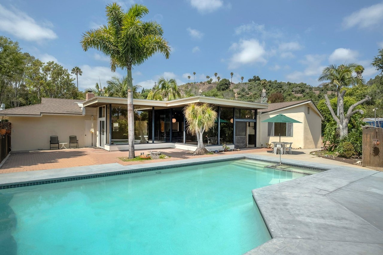 402 Venado Dr