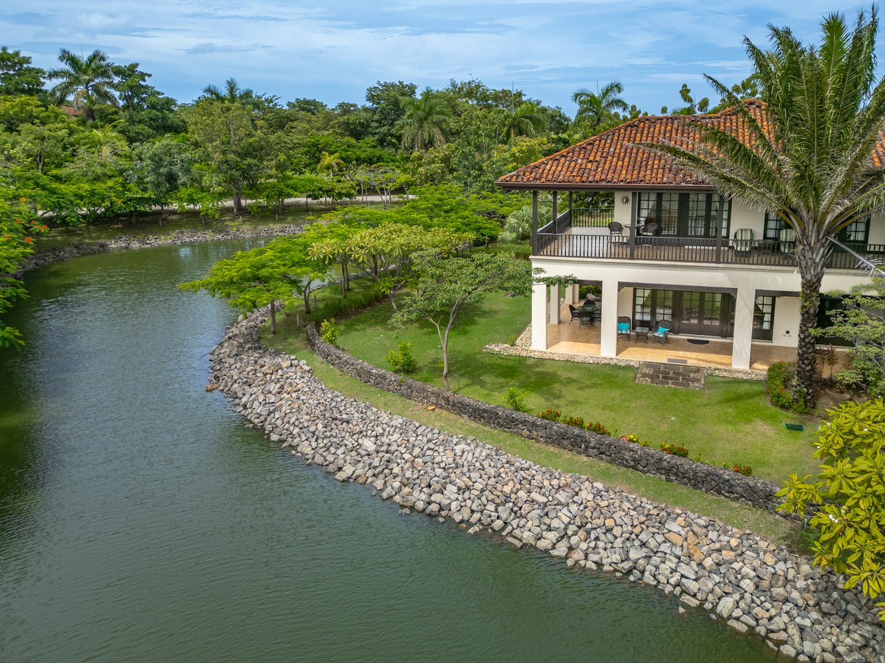 Lago de Palma Real 249 | Luxury 3-Bedroom Corner Condo with Panoramic Views in Hacienda Pinilla