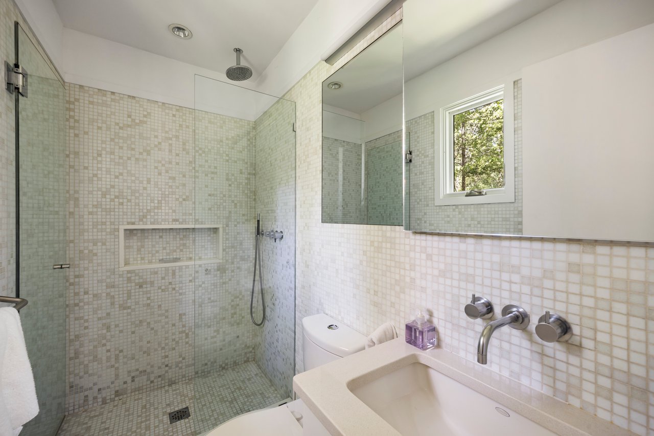 3 Whale Rock Ln., East Hampton