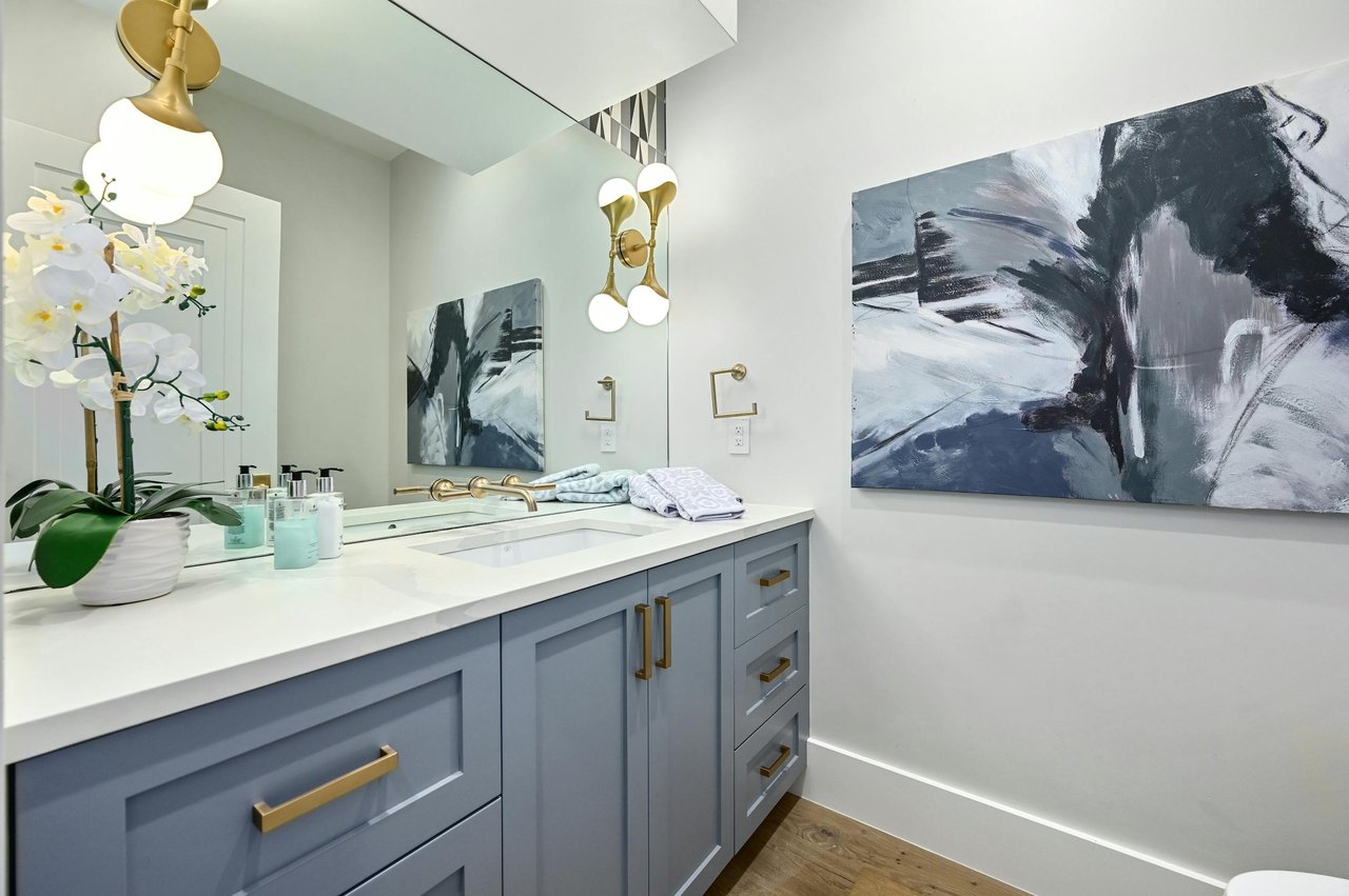 2400 Bridle Path