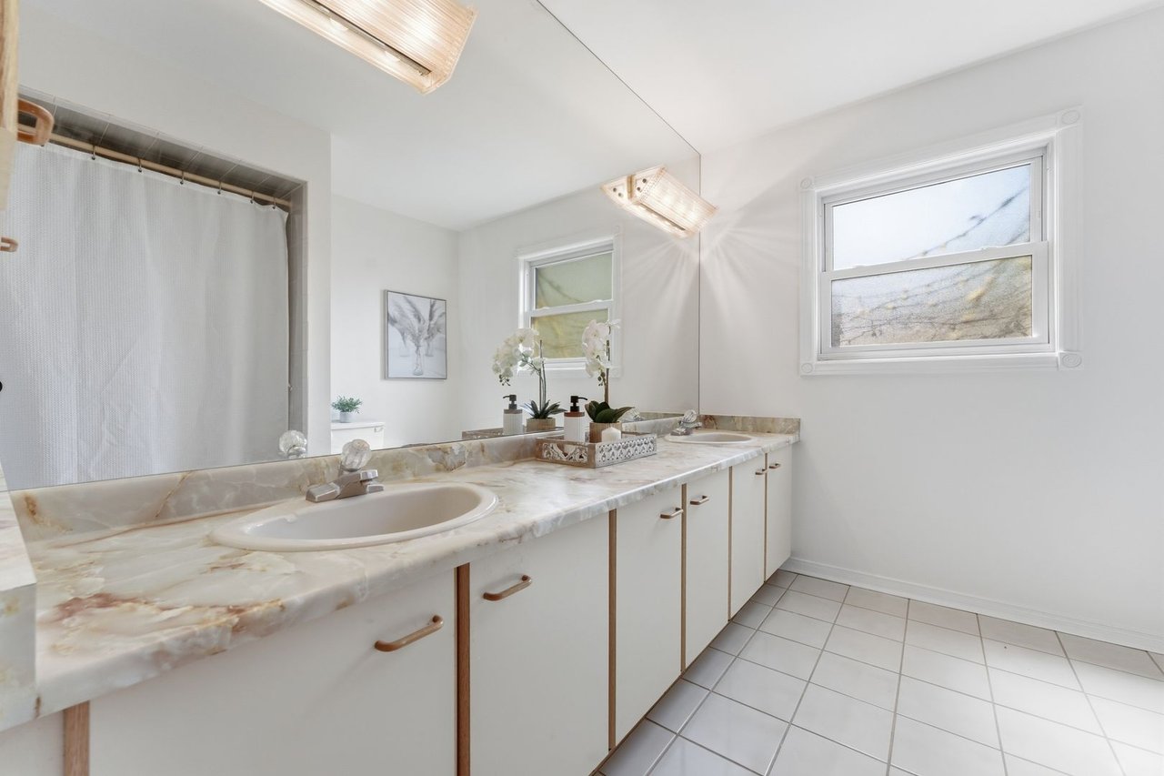5211 Micmac Cres