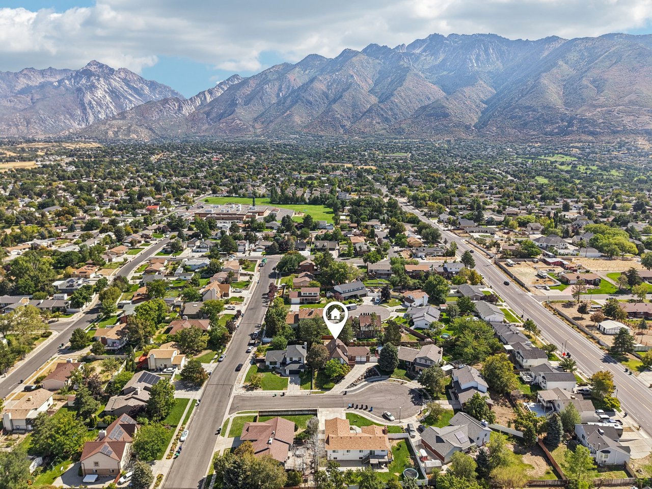 11343 S Clifford Cir