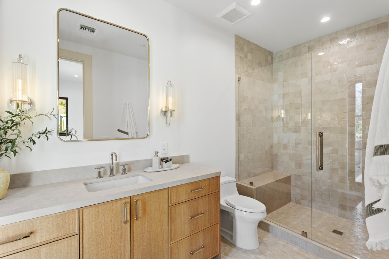 4605 E ROCKRIDGE Road