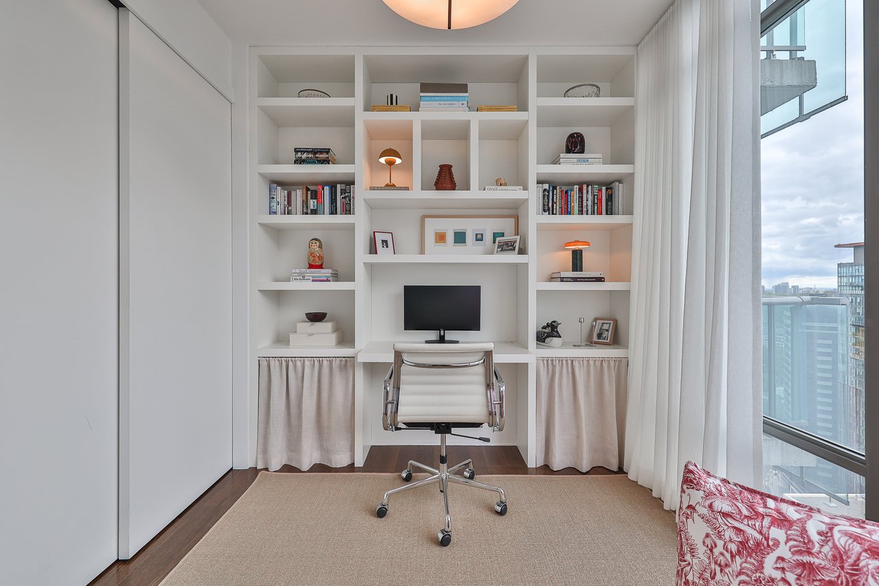 SOLD: Luxury Living