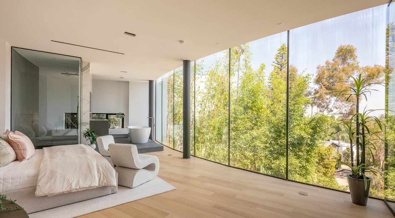 9277 Thrush Way, Sunset Strip