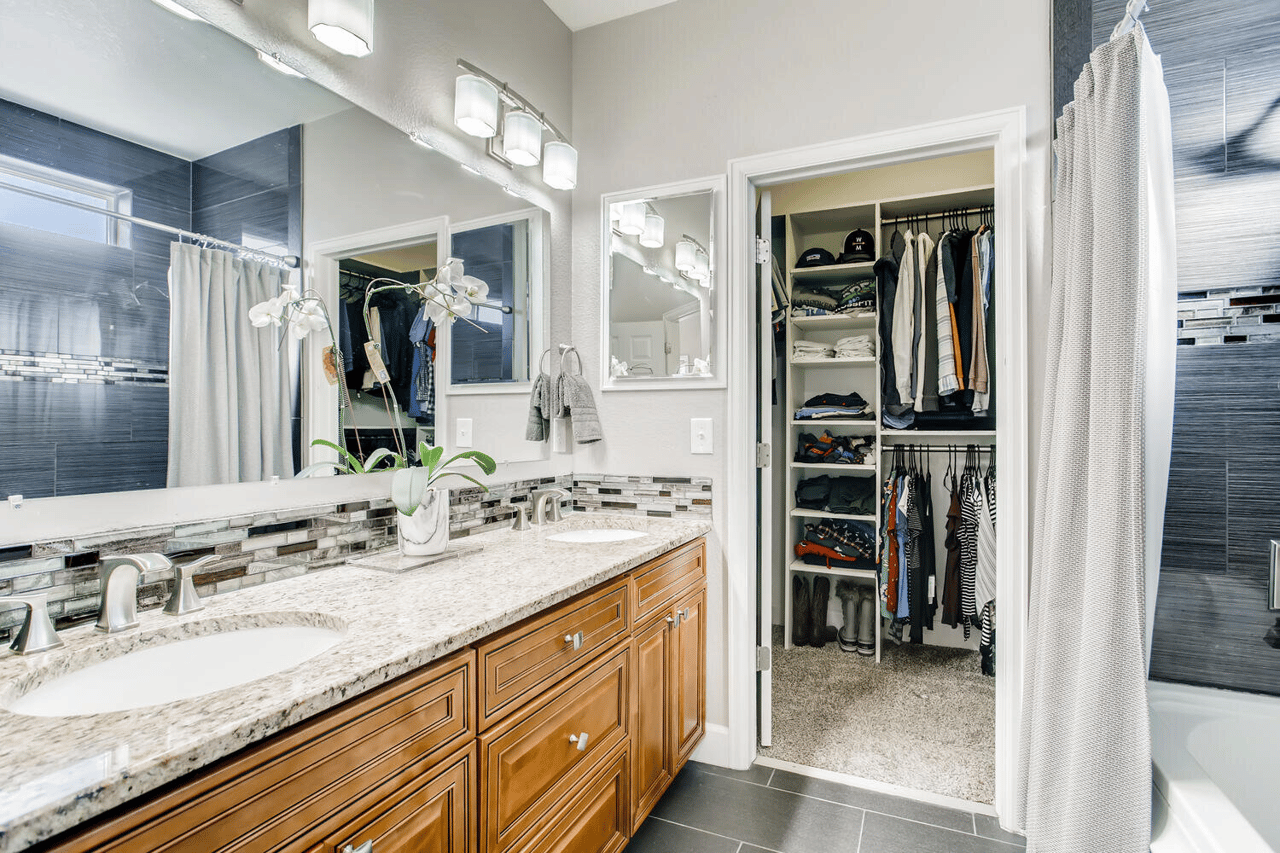 Just Listed: Englewood Bungalow with Spacious Outdoor Living Space