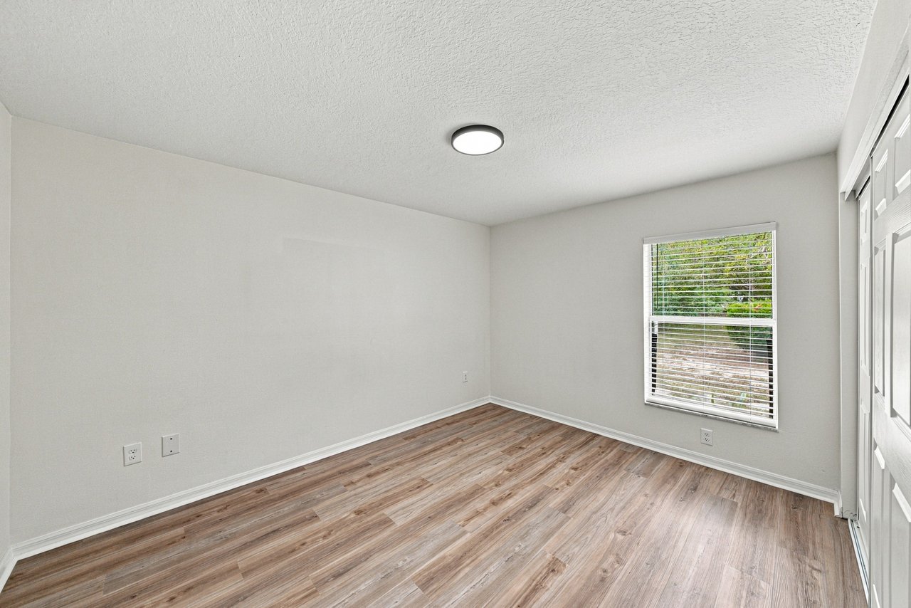 760 NW 52ND AVE
