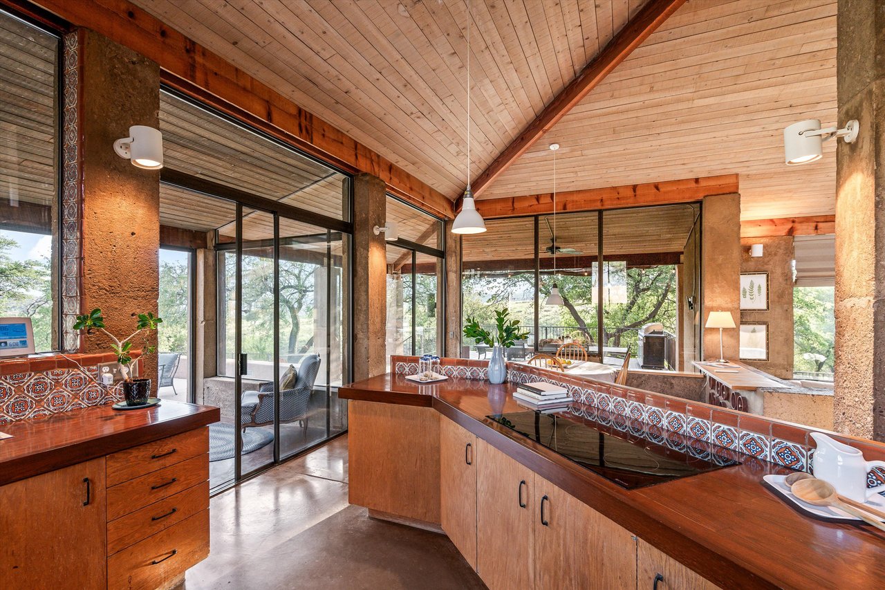 85 Hog Canyon Road