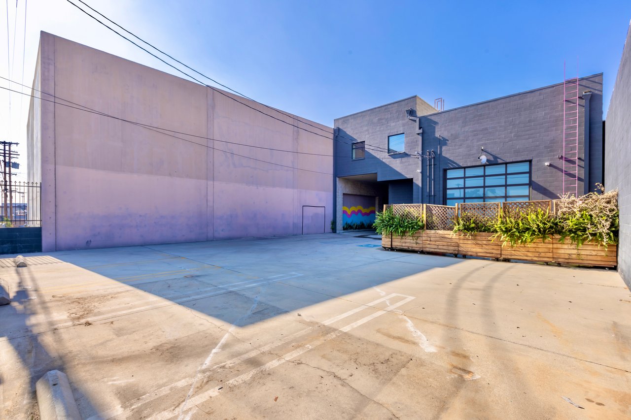 3058 N. Lima St.