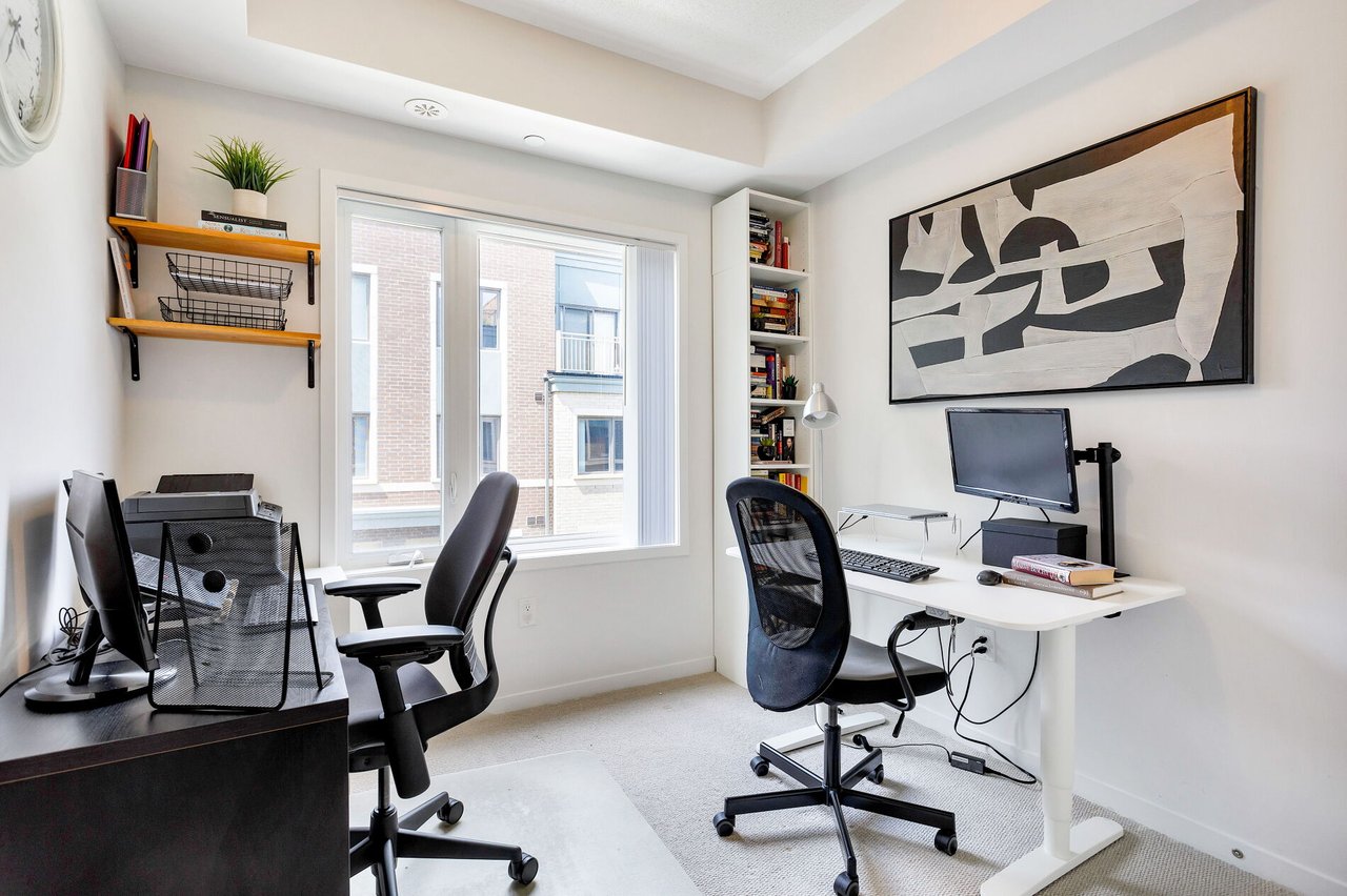 Steps From The Lake!