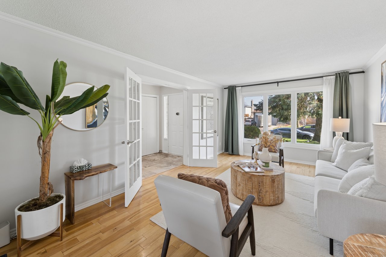 1156 Gloucester Square